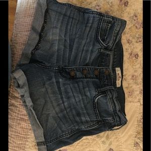 Hollister high rise shorts!